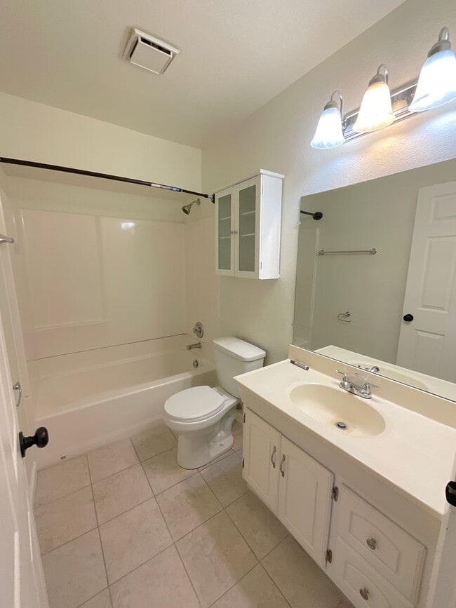 Building Photo - 3 Bedroom Home Available Near Briargate Bl...