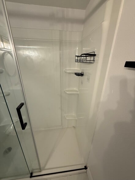 Building Photo - 3320 N Arnoult Rd