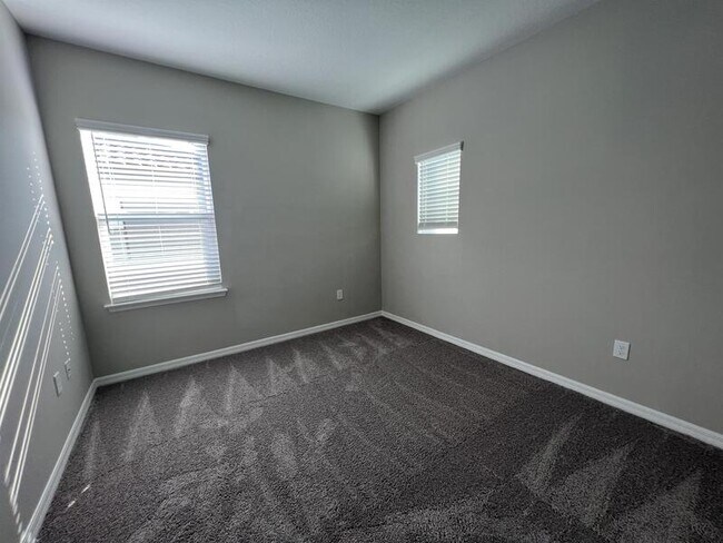 Building Photo - 3813 Rose Mallow Dr