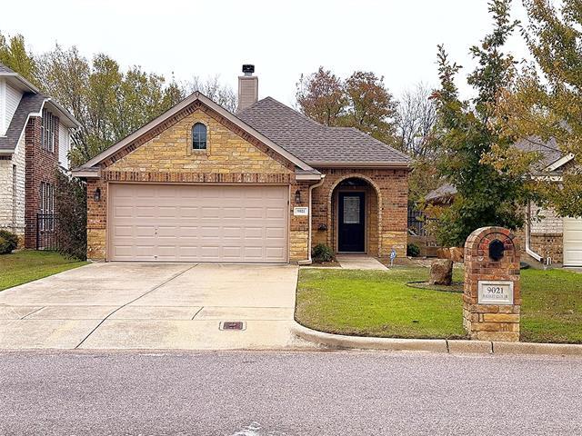 Building Photo - 9021 Racquet Club Dr