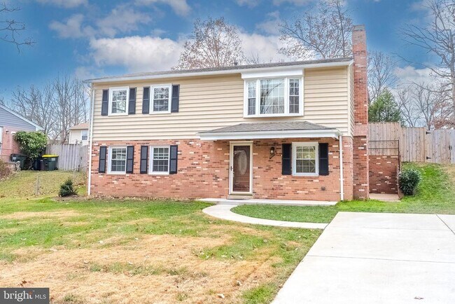 Building Photo - 13715 Smallwood Ct