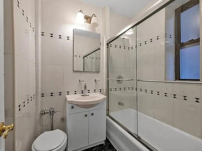 Building Photo - 402 Bay Ridge Pkwy