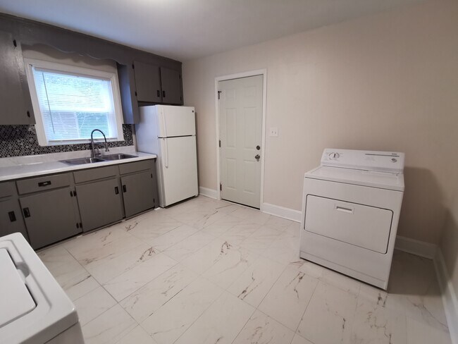 Dryer - 514 Porter St