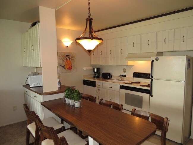 Building Photo - 401 W La Bonte St