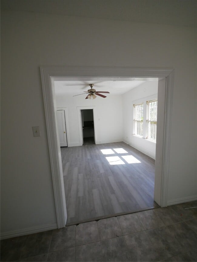 Building Photo - 6124 Goforth St