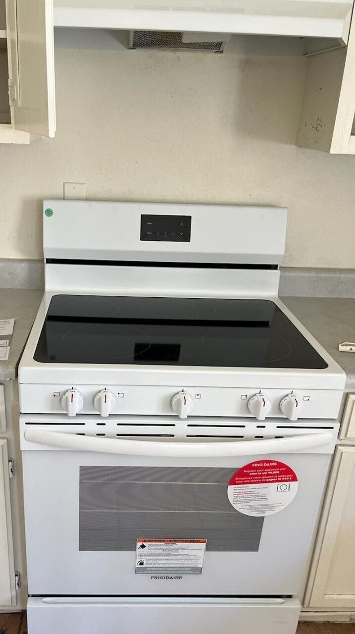 Building Photo - 3378 Iroquois Dr