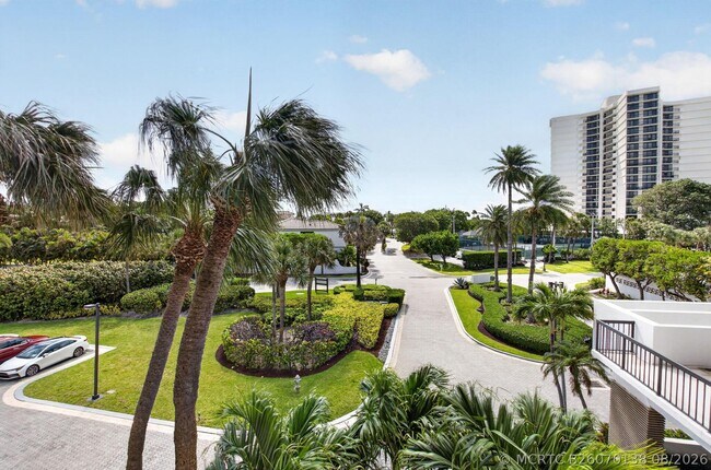 Building Photo - 4748 S Ocean Blvd