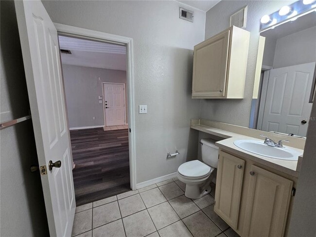 Building Photo - 5807 Legacy Crescent Pl