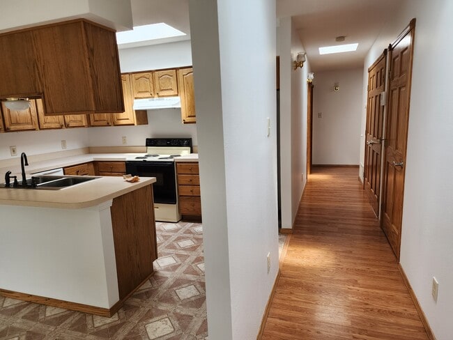 Building Photo - 1623 S Main St