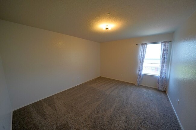 Building Photo - 6307 Myrtle Run