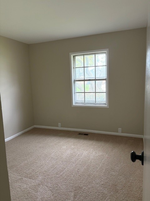 Building Photo - 713 Essex Ave