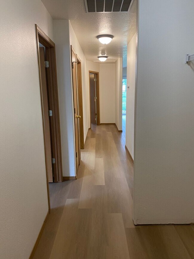 Building Photo - SINGLE FAMILY HOUSE IN HAYDEN (P#285)