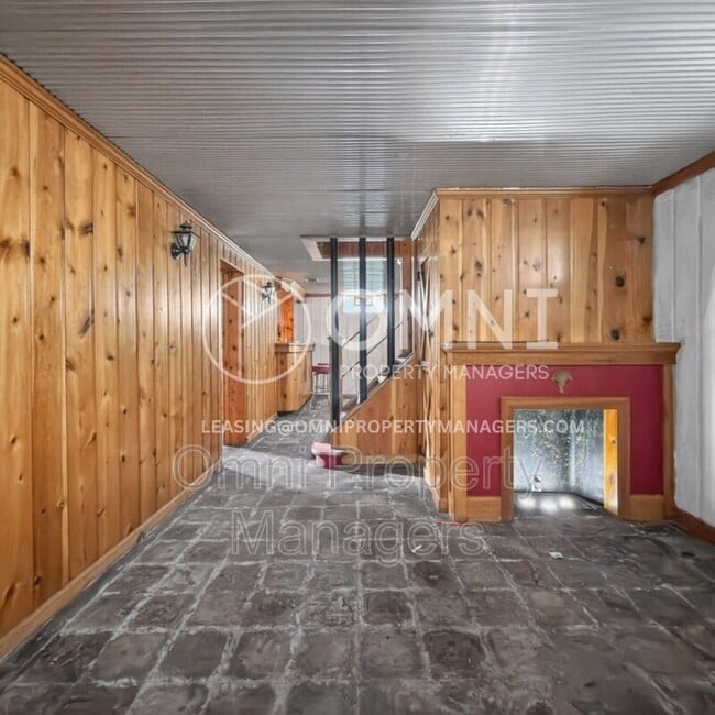Building Photo - 11529 Roxbury St