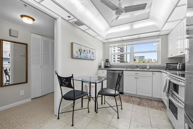 Building Photo - 3300 S Ocean Blvd