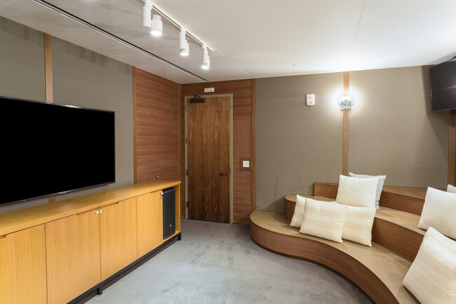 Building Photo - Surround Yourself in Luxury! Symphony Honolulu!