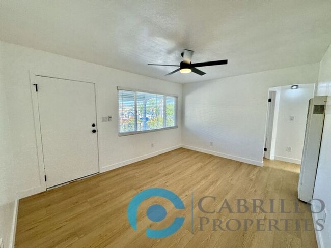 Building Photo - 3959 Cottonwood St