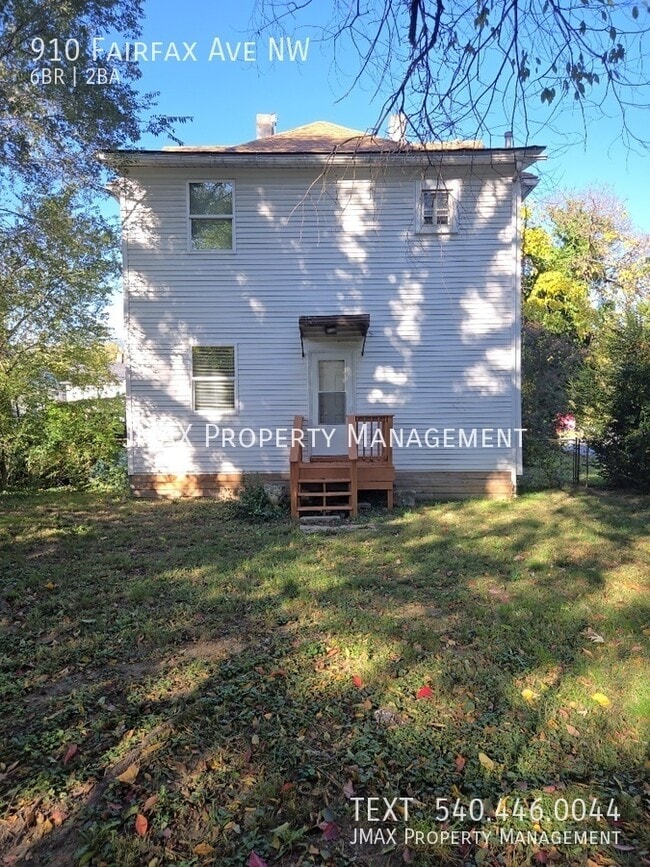 Building Photo - 910 Fairfax Ave NW