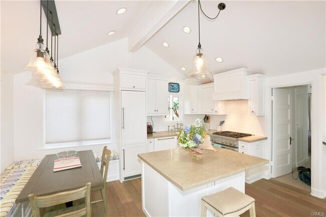 Building Photo - 176 McAulay Pl