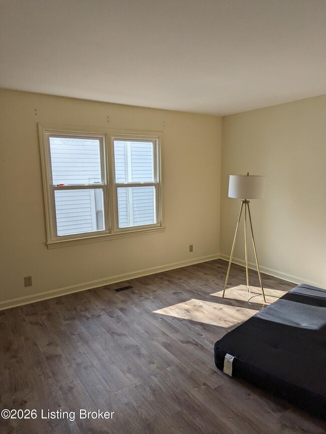 Building Photo - 7605 New La Grange Rd