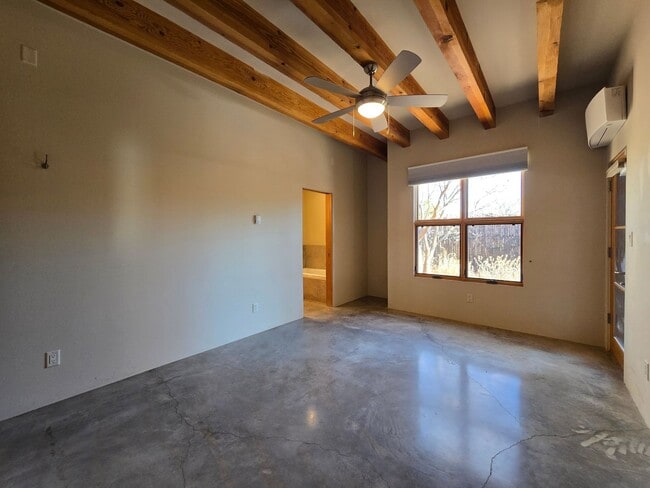 Building Photo - 927 Alto St