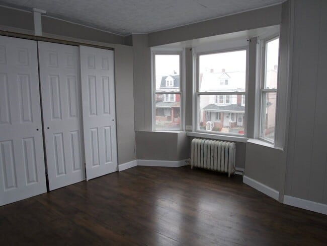 Building Photo - Spacious 4-Bedroom, 1- Bathroom Row home in Allentown – Section 8 Encouraged to Apply!