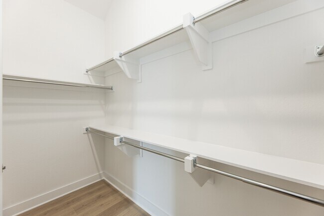 Building Photo - 30723 Grn Acrs Ct