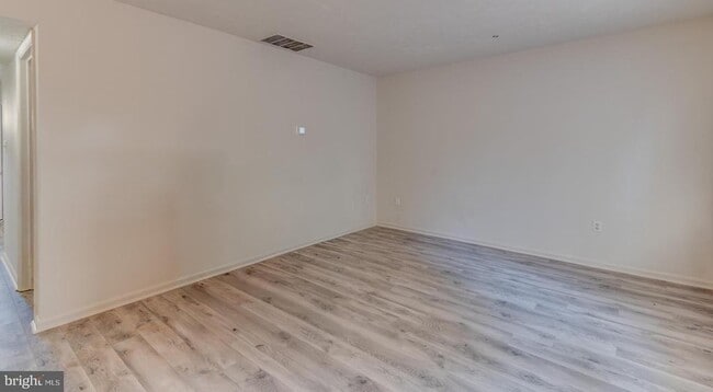 Building Photo - 46101 Lucca Way