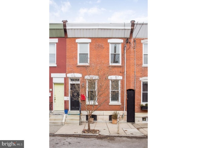 Building Photo - 225 Watkins St