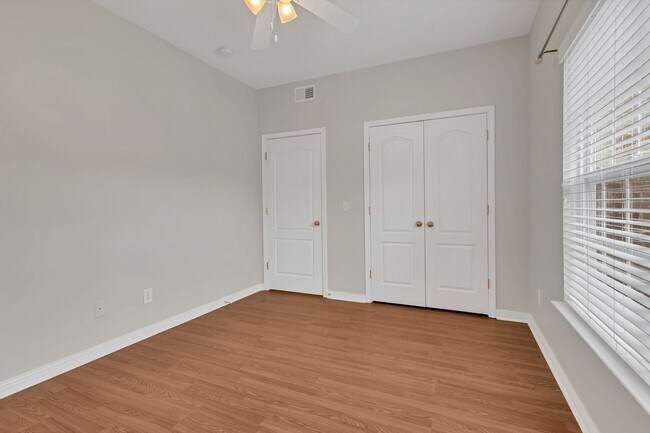 Building Photo - Beautifully Updated Home with Modern Finishes