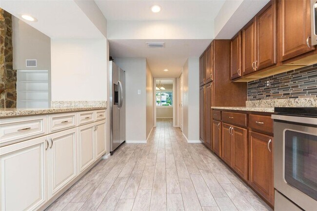 Building Photo - 4301 Saltwater Blvd