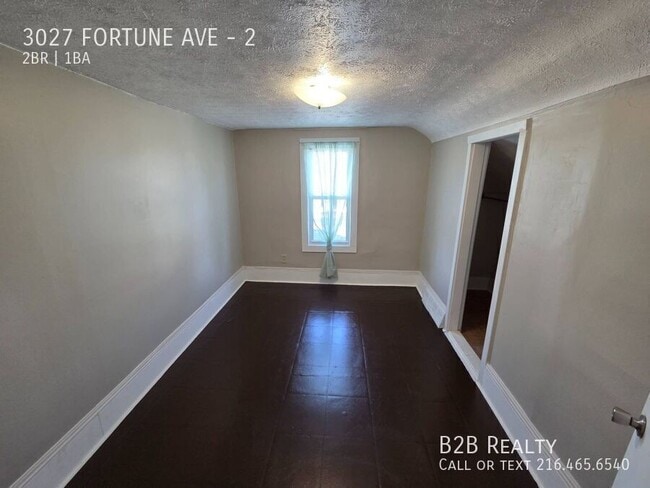 Building Photo - 3027 Fortune Ave