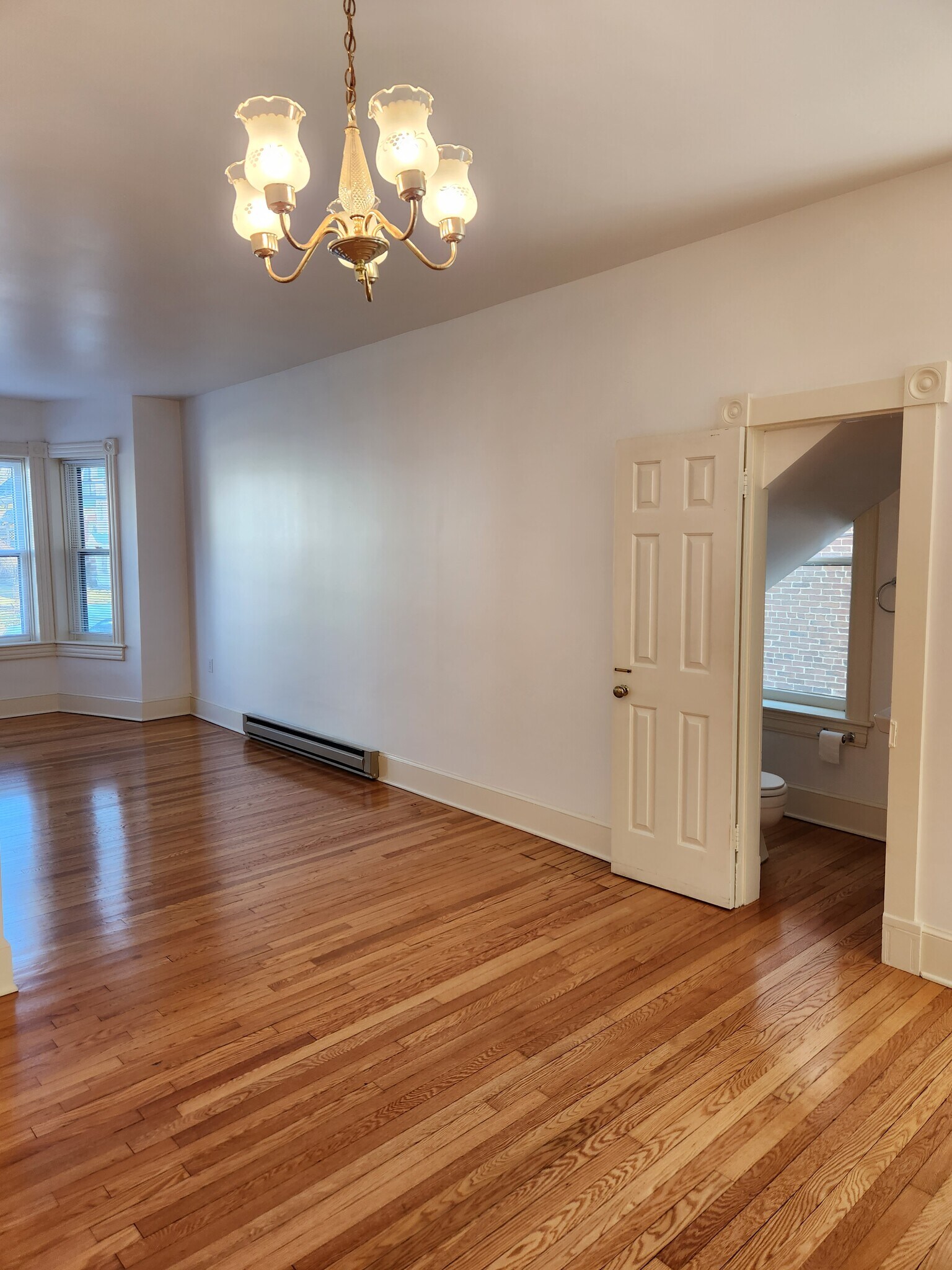 Building Photo - 125 Peyton St