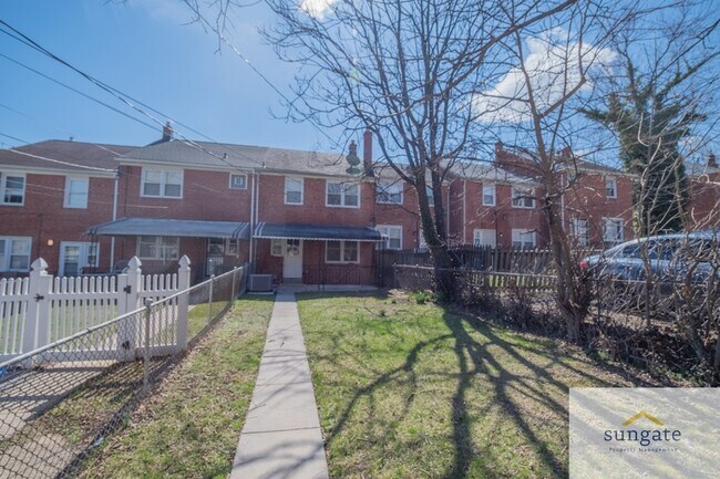 Building Photo - 1444 Meridene Dr