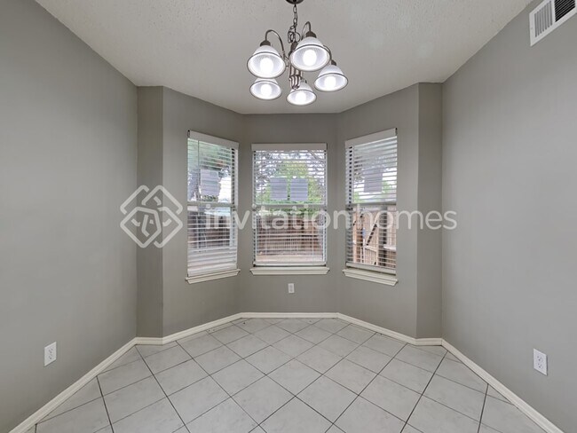 Building Photo - 1737 Creekbend Dr