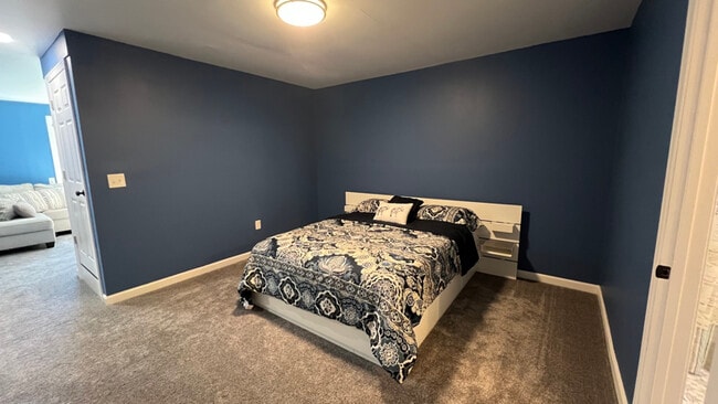 Building Photo - 58 Dartmouth Dr