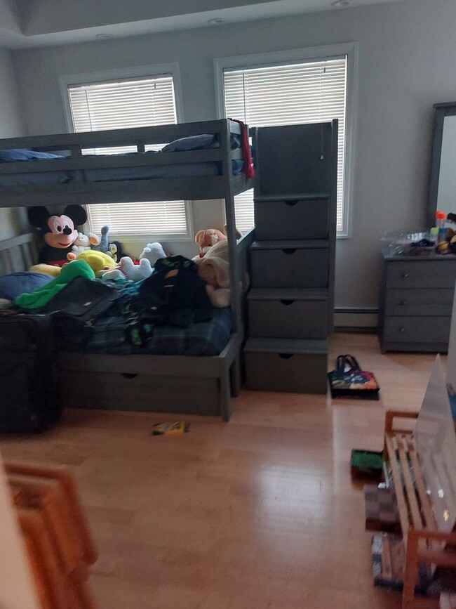 Building Photo - HOT ALLSTON LISTING!!!!