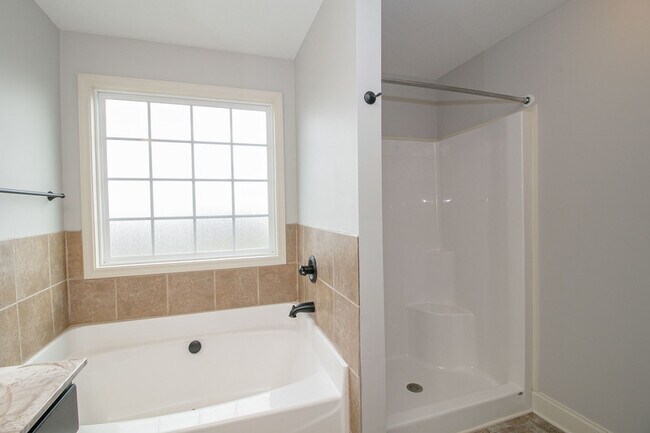 Building Photo - 2329 Spike Ct