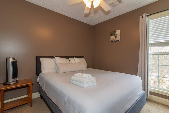 Building Photo - 4235 King Arthur Pl