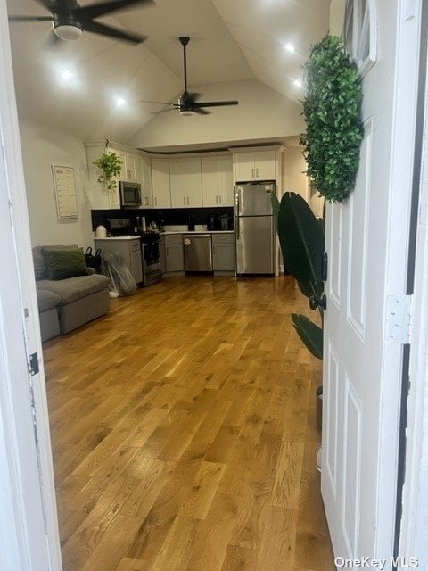 Building Photo - 515 Beach 43rd St