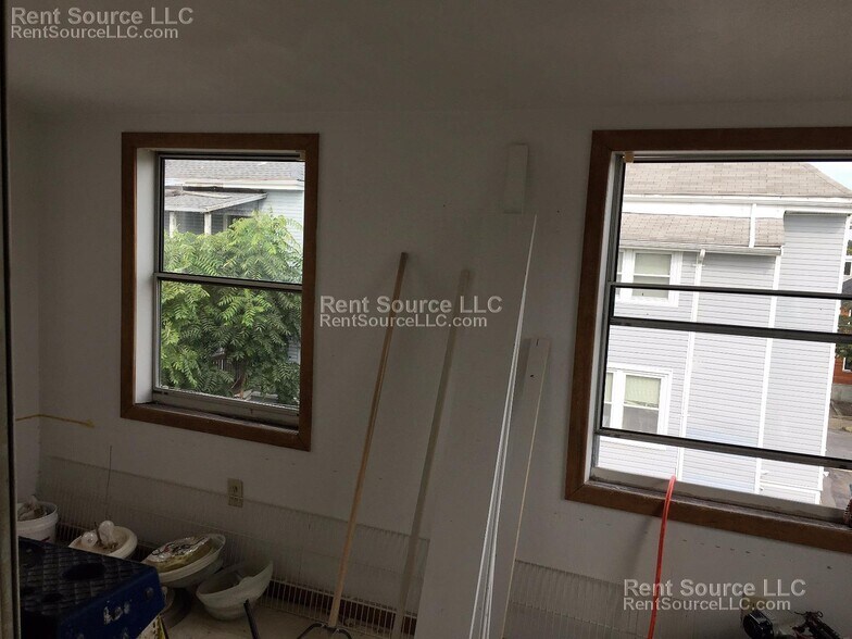 Building Photo - 24 Willard Ave