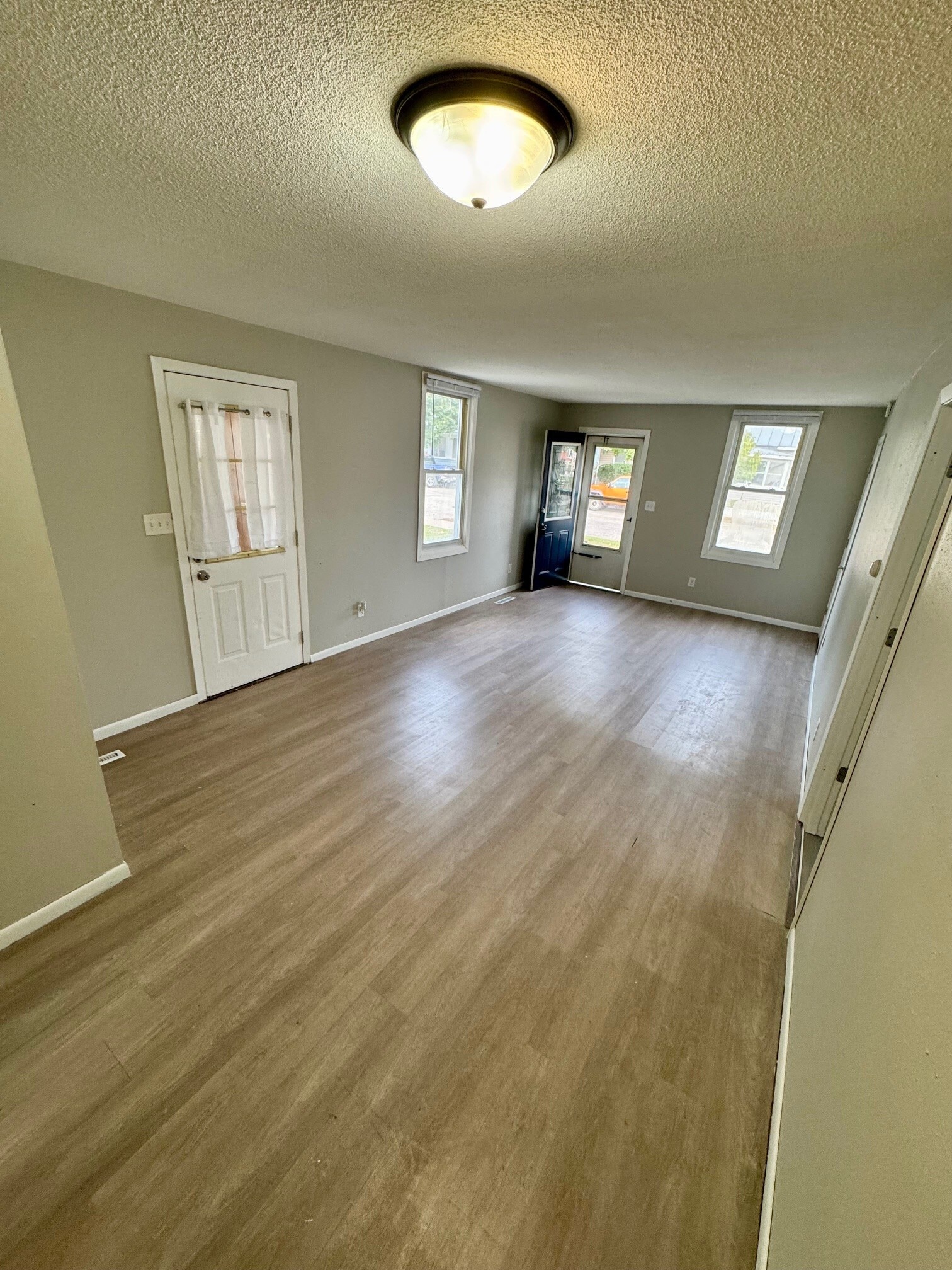 Building Photo - 820 Hagar St