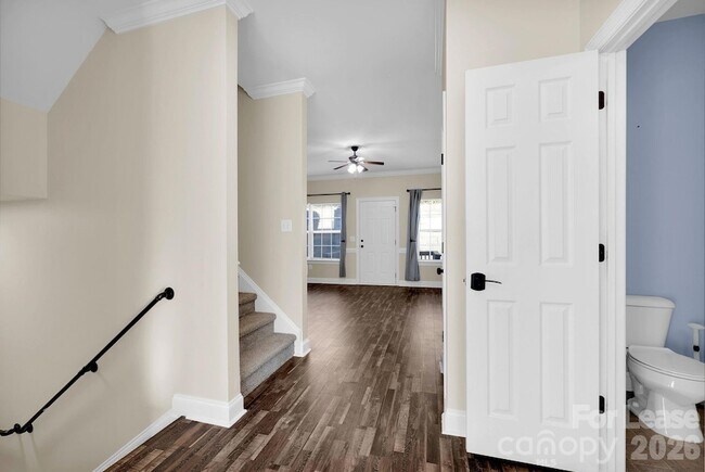 Building Photo - 163 Forest Ridge Rd