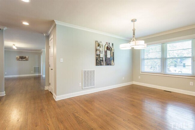 Building Photo - Gorgeous 4 Bedroom Ranch Home, Near Mordecai/Oakwood Neighborhoods, Premium Finishes, Fenced Back...