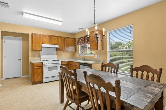 Building Photo - 203 Pheasant Trail
