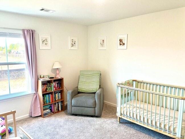 Building Photo - 84 Kohn Dr