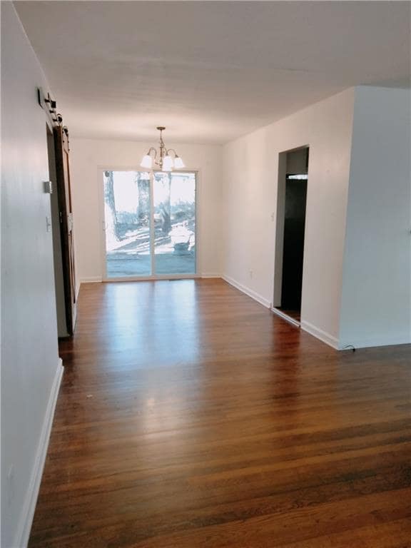 Building Photo - 1914 Shalimar Dr NE