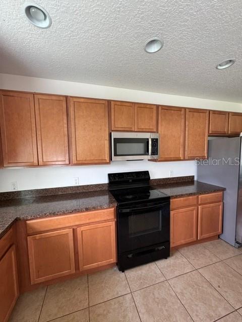 Building Photo - 2228 Waukegan Dr