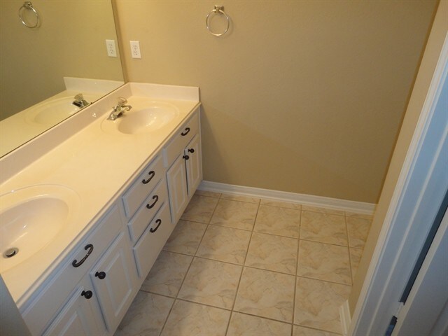 Building Photo - 17302 Lonesome Dove Trl