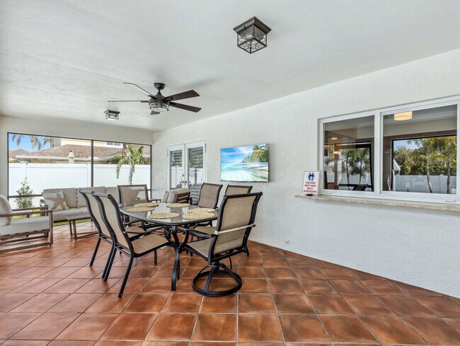 Building Photo - 510 106th Ave N