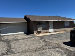 Building Photo - Apple Valley- Four Plex- 2 Bedrooms, 2 Bat...